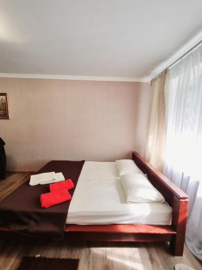 2-Кімнатна Квартира У Центрі На Олександра Поля, Шпиталь, 16Лікарня Dnyipropetrovszk Kültér fotó
